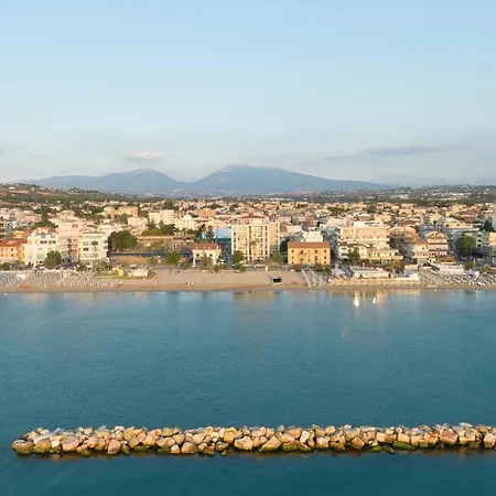 Hotel Petite Fleur Alba Adriatica