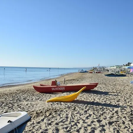 Hotel Petite Fleur Alba Adriatica