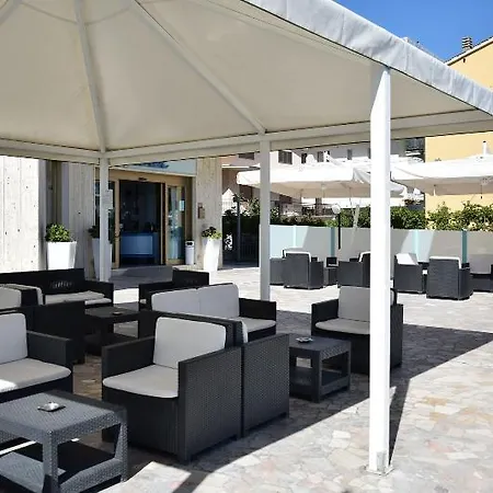 Hotel Petite Fleur Alba Adriatica