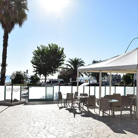Petite Fleur Hotel