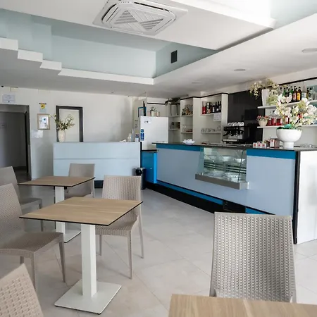 Petite Fleur Hotel 3*