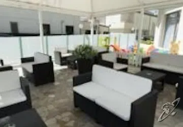 Petite Fleur Hotel 3*