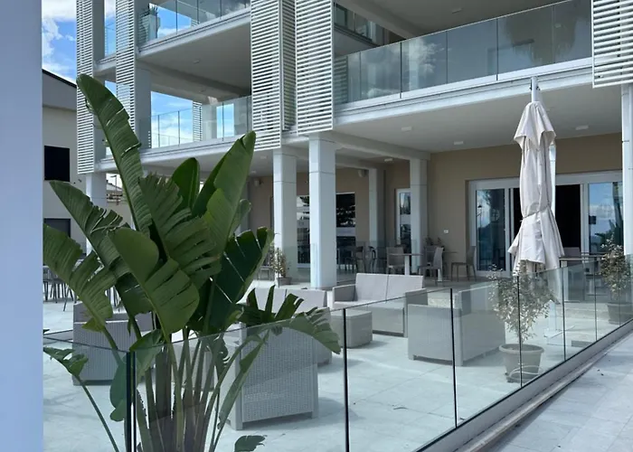 ホテル Petite Fleur アルバ・アドリアティカ