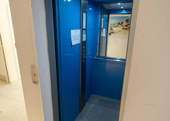 ホテル Petite Fleur アルバ・アドリアティカ