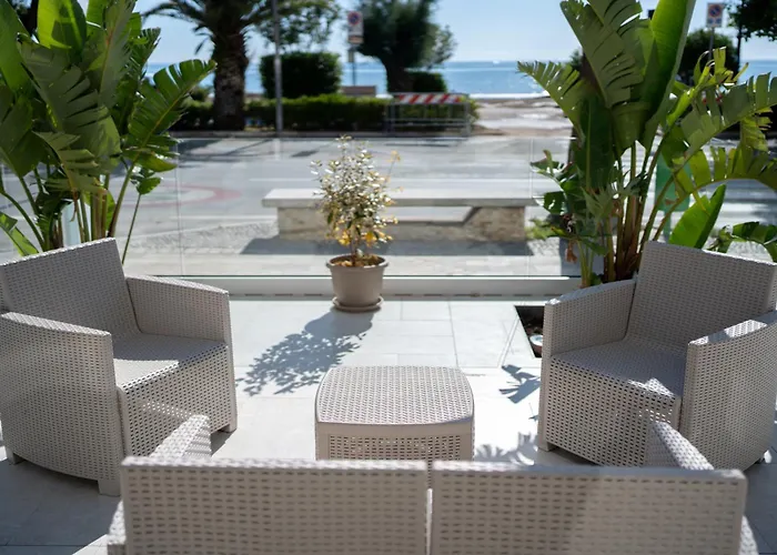 Petite Fleur Hotel 3*